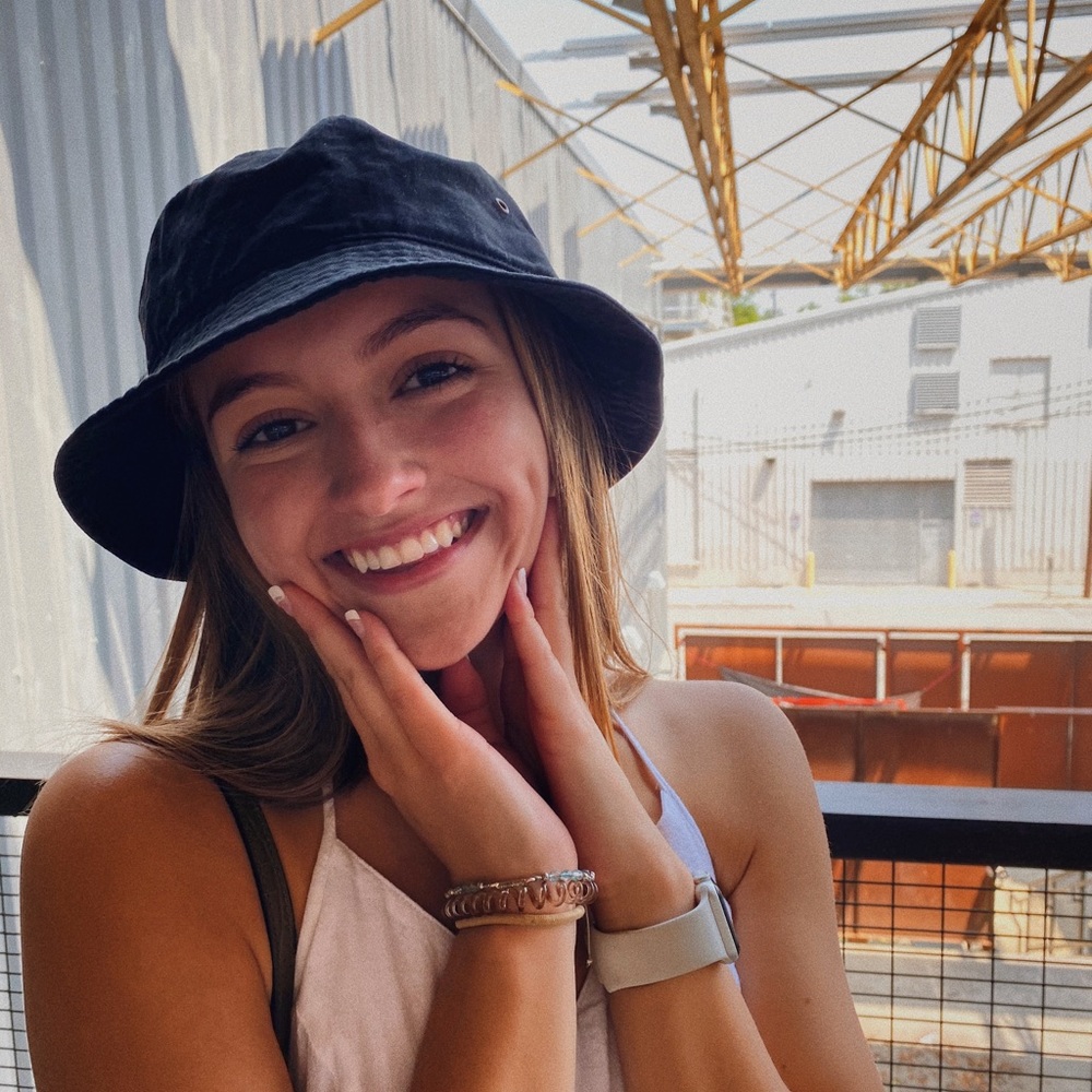 Meet your Posher, Nadia